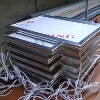 省空间省电！成都超薄灯箱 光线柔和不易褪色